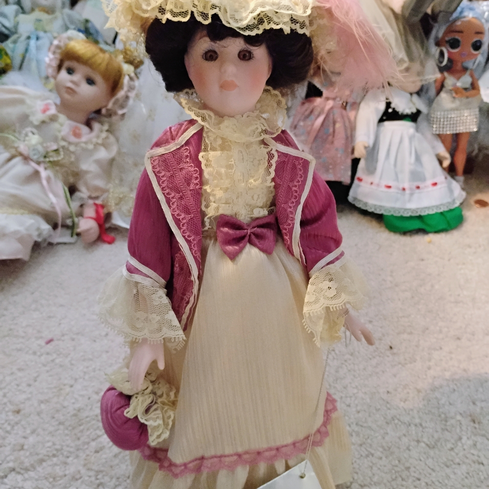 The Heritage Mint Collection Porcelain Doll W/ Official Tag